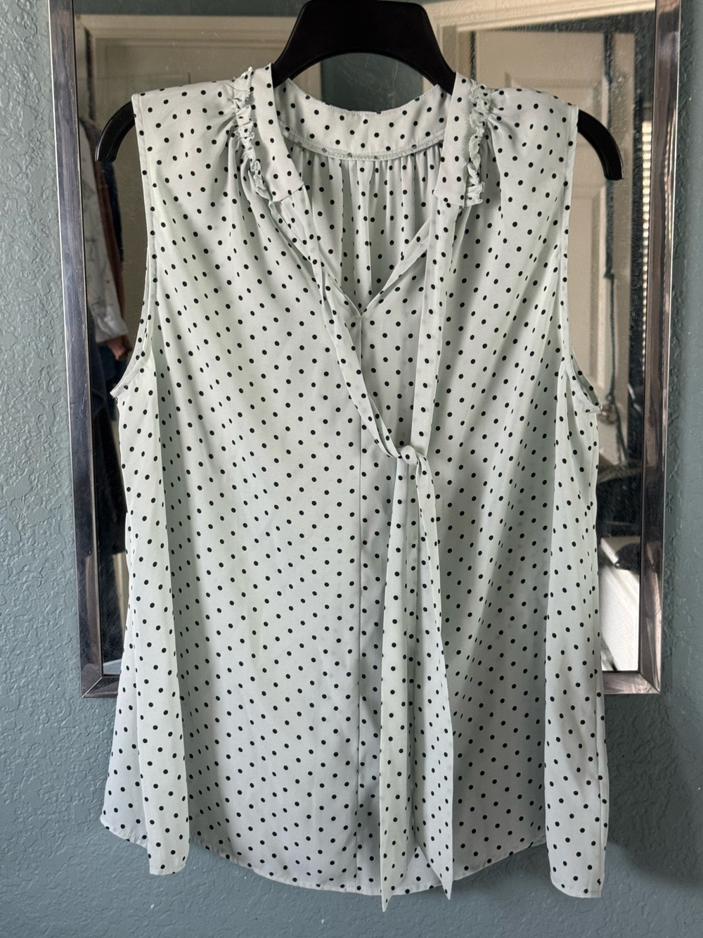 Ann Taylor Mint & Black Sleeveless Polka Dot Mock Neck Top Size